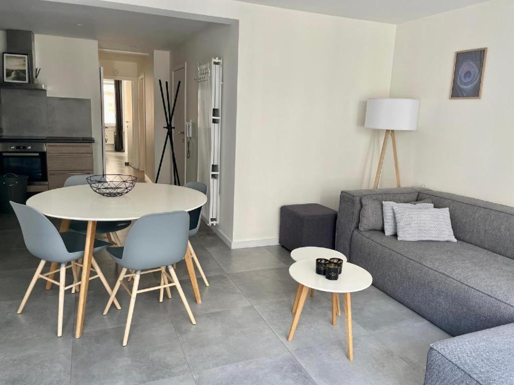 Luxury Apartment With Free Parking Ostend Exterior photo